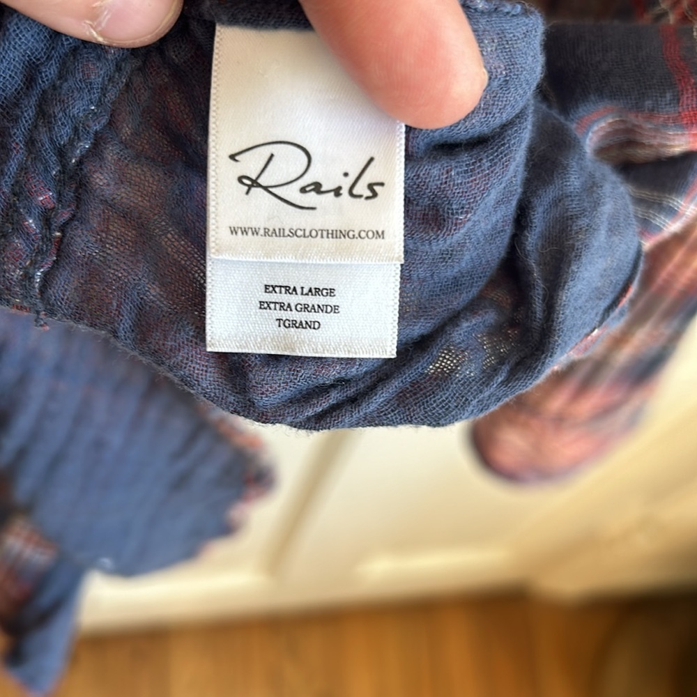 Rails Gold Thread Flannel - Picture 3 of 4